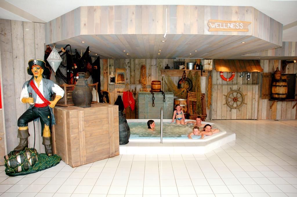 Oostappen Vakantiepark Zilverstrand Mol Buitenkant foto