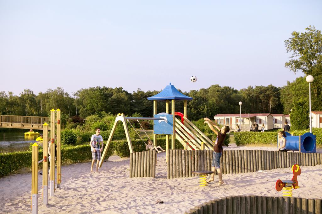 Oostappen Vakantiepark Zilverstrand Mol Buitenkant foto