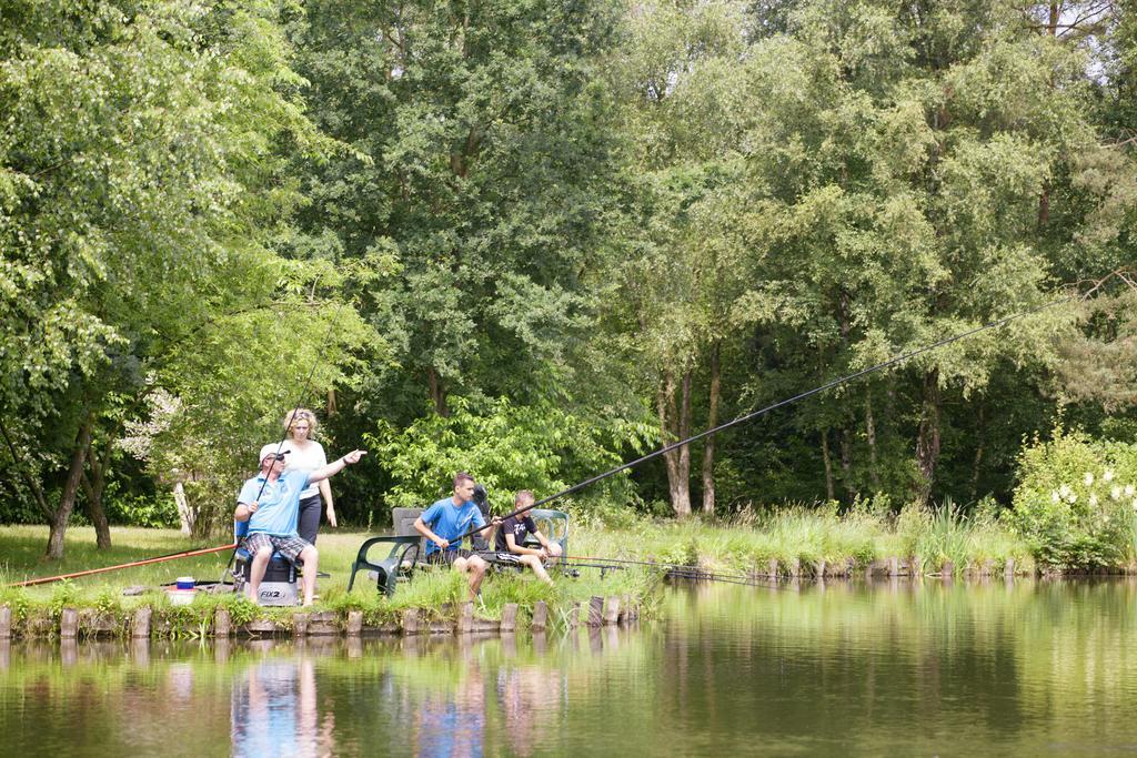 Oostappen Vakantiepark Zilverstrand Mol Buitenkant foto